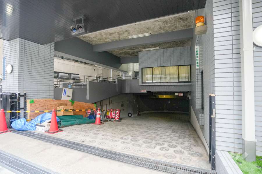 駐車場の出入り口　