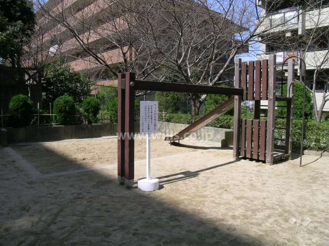 プロムナードに続く広場