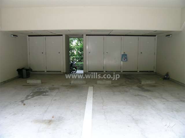 駐車場とトランクルーム