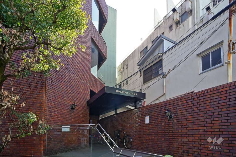 朝日プラザ心斎橋東の外観（北東側から）