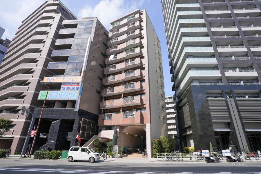 朝日プラザ末吉橋の外観（南側から）