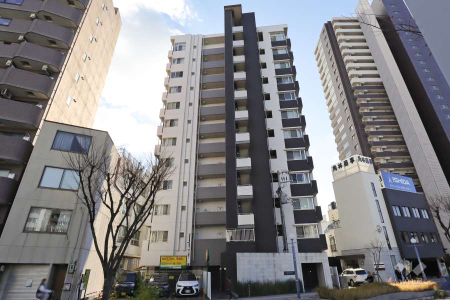 アデレイド新福島の外観（北側から）