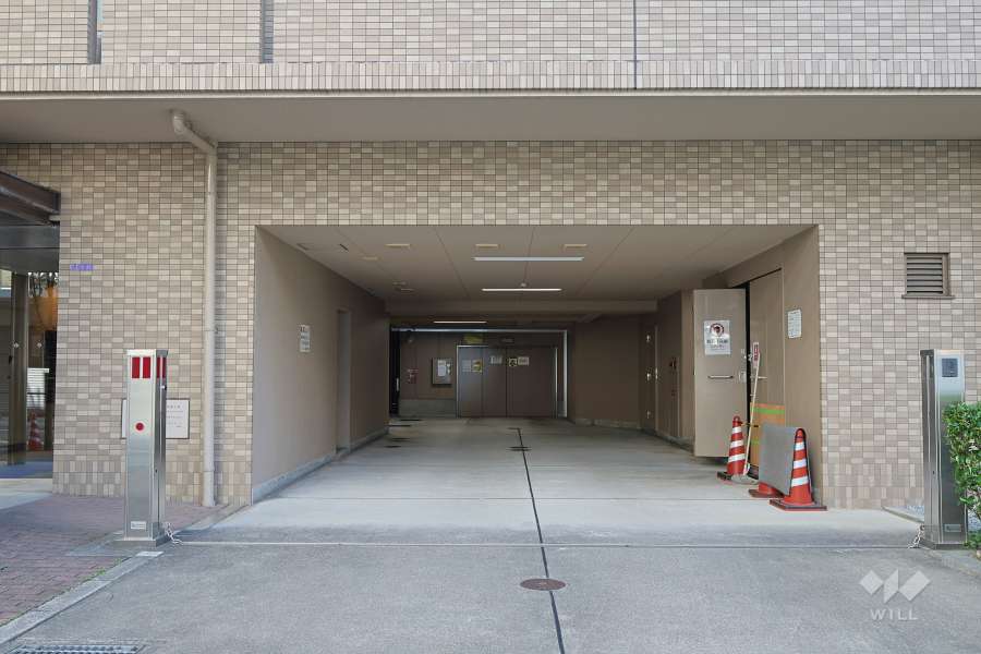 駐車場の出入口