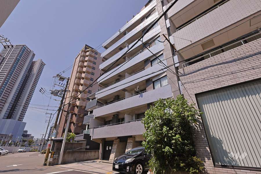 シーズ梅田西の外観（北東側から）