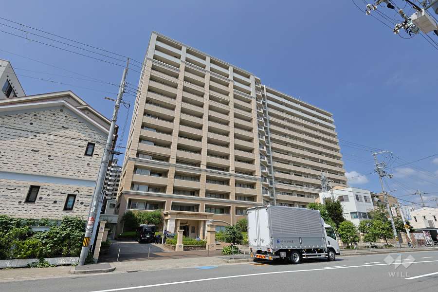 セイワパレス福島セントラルガーデンの外観（南東側から）