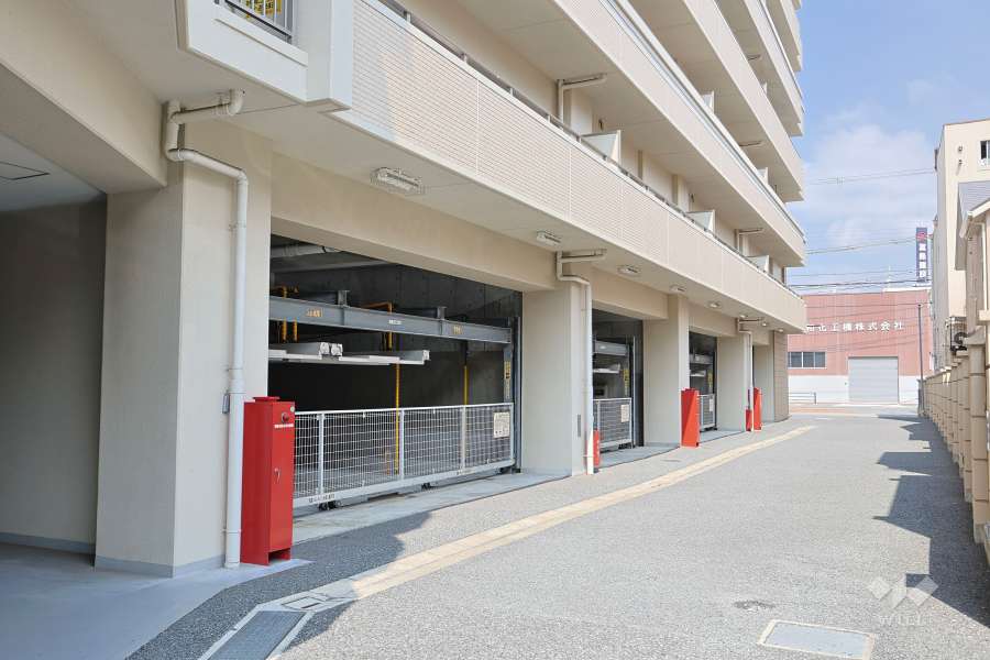 敷地内駐車場（屋内機械式）