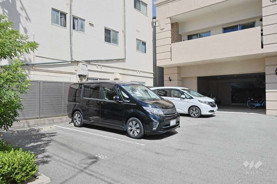 敷地内駐車場（屋外平面式）
