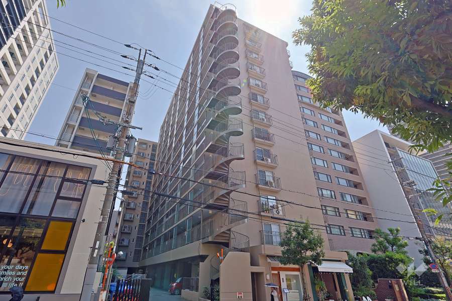 ドルミ堂島の外観（北側から）