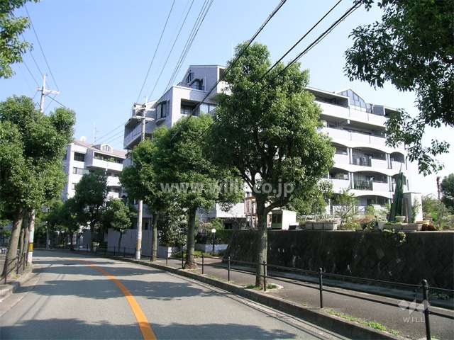 セントポリア箕面全体（南西側から）