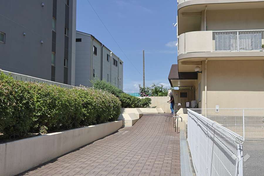 エントランスアプローチ