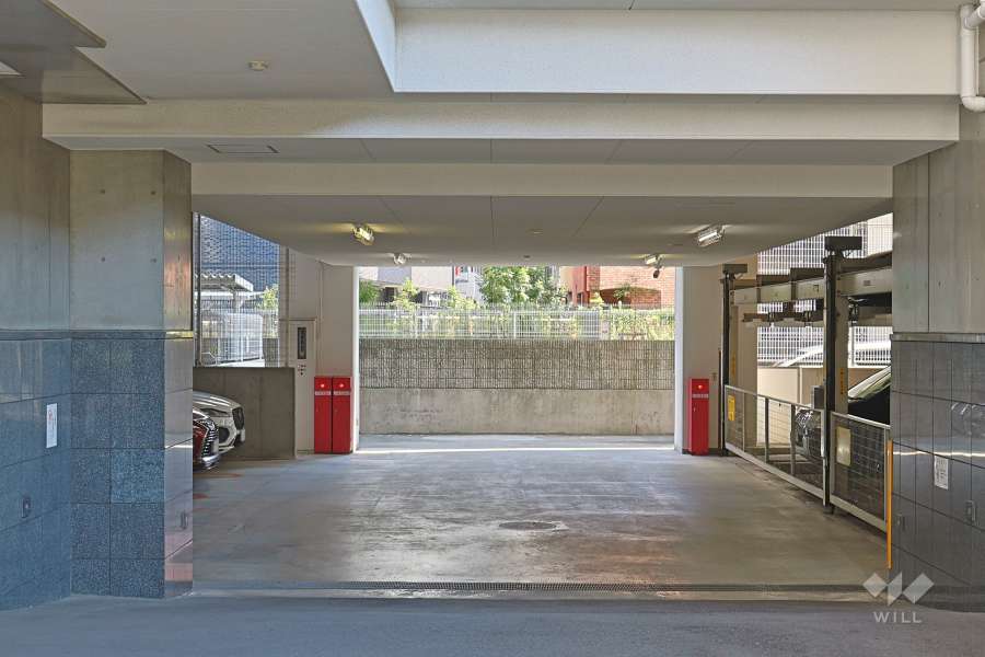 敷地内駐車場（屋内平面式と屋内機械式）