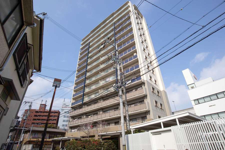 ファミール福島の外観（南東側から）