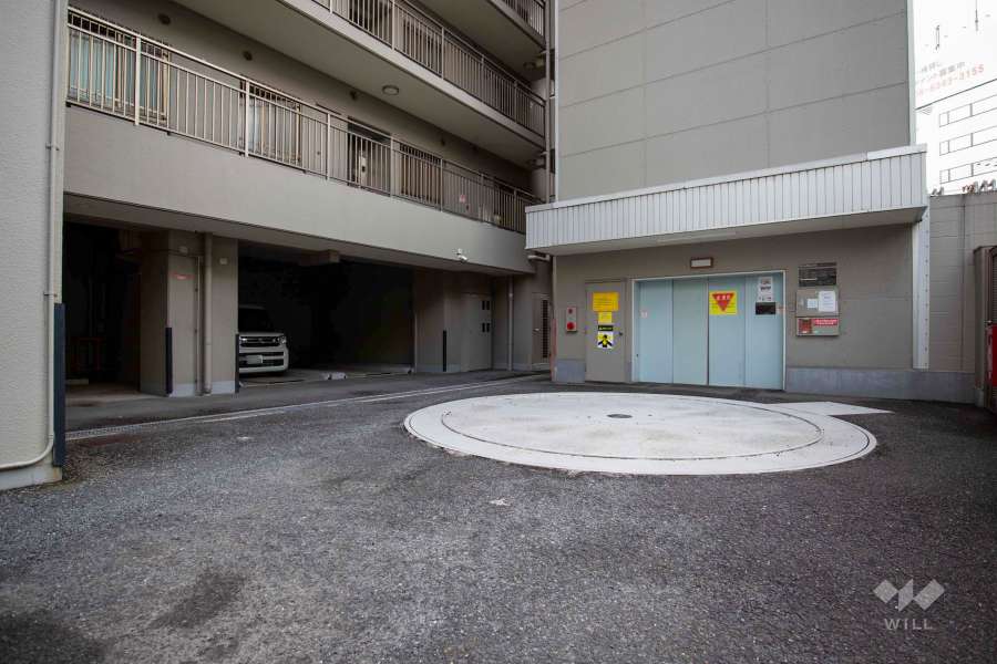 敷地内駐車場（屋内平面式・タワー式立体）