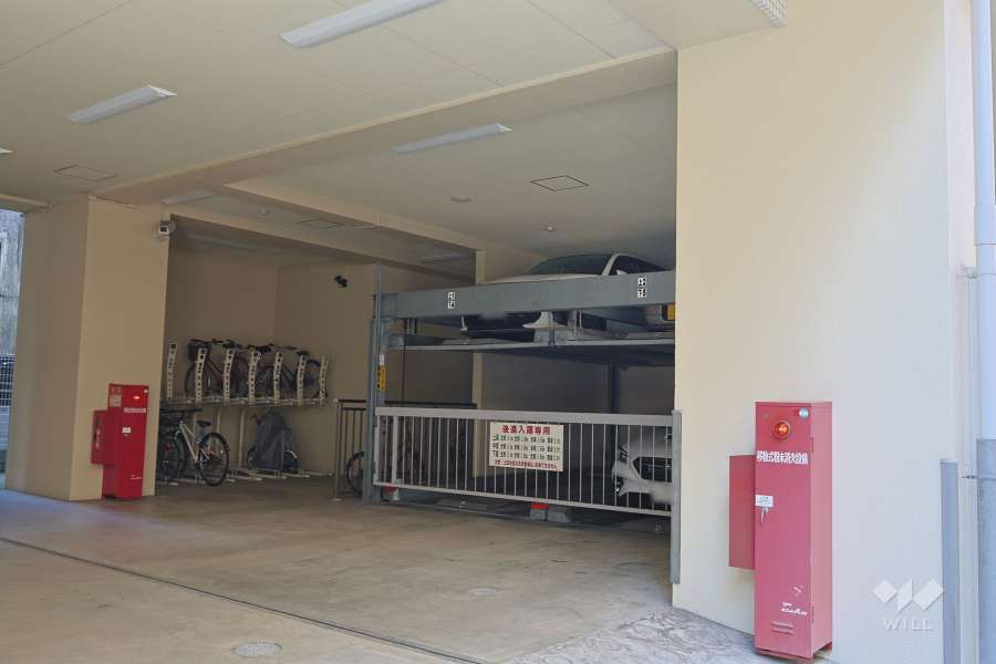 敷地内駐車場（屋内機械式）
