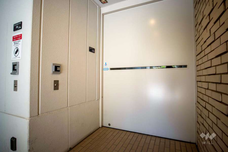 バイク置場・駐輪場の出入口