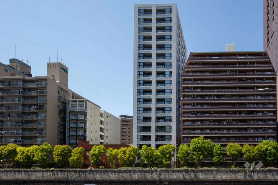 ユニハイム中之島堂島川タワーレジデンスの外観(南東側から）