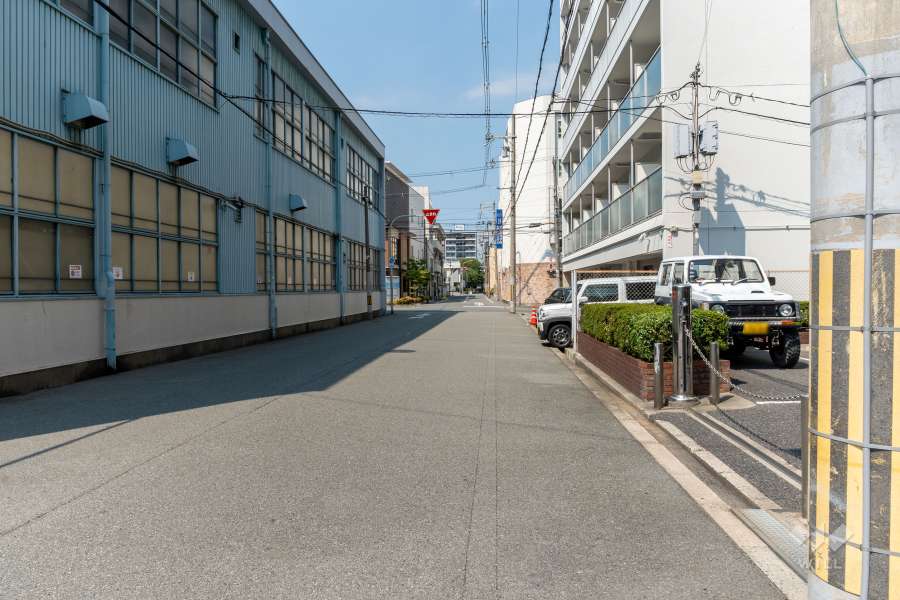 敷地北西側の前面道路　