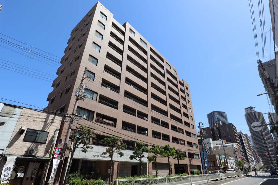 ロイヤル梅田ウエストの外観（北西側から）