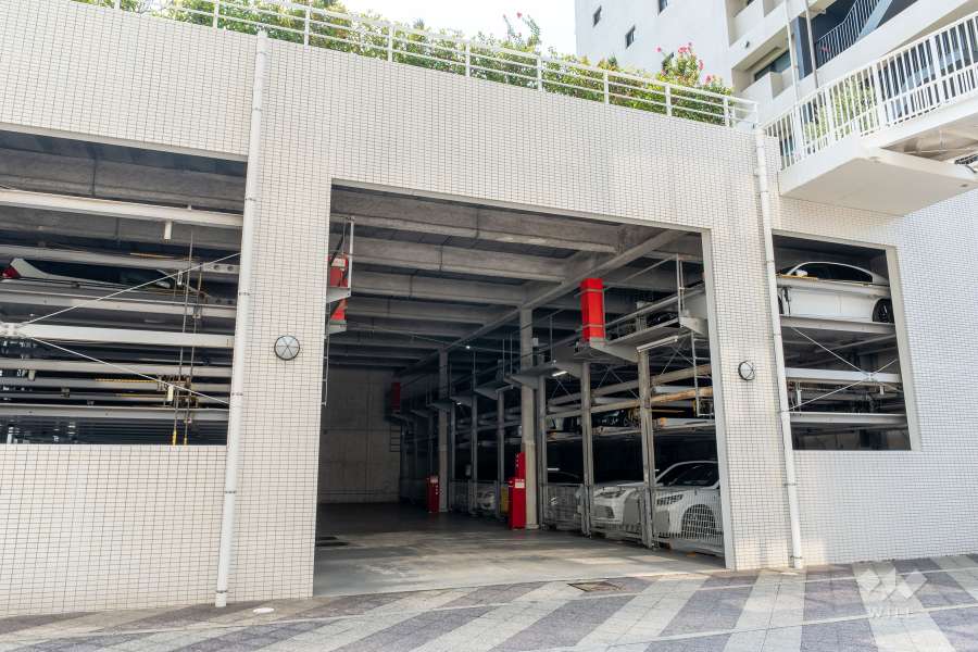敷地内駐車場（屋内機械式）