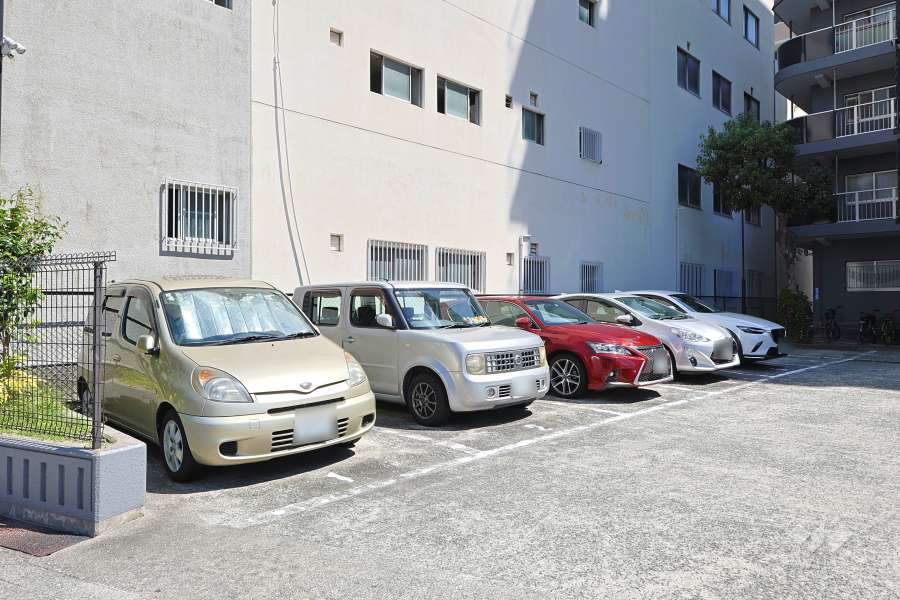 敷地内駐車場（屋外平面式）