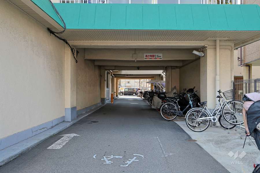 駐車場の出入口