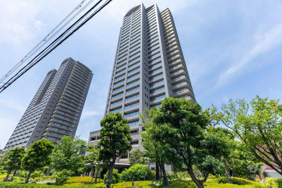 OAPレジデンスタワー東館の外観（南東側から）