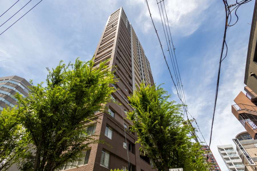 イトーピア西天満ソアーズタワーの外観（南東側から）