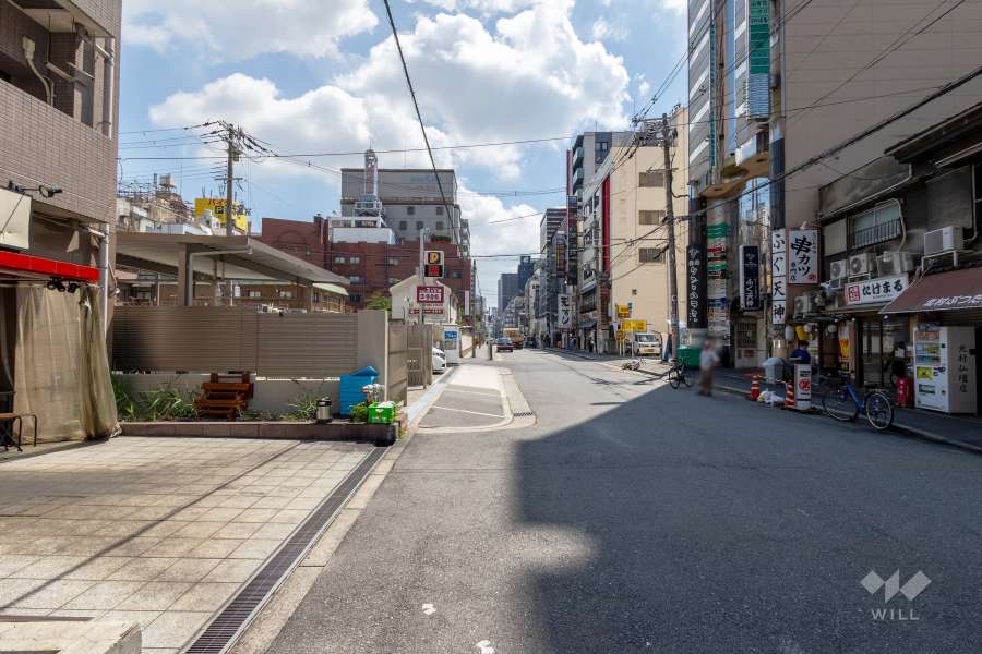 敷地南側の前面道路