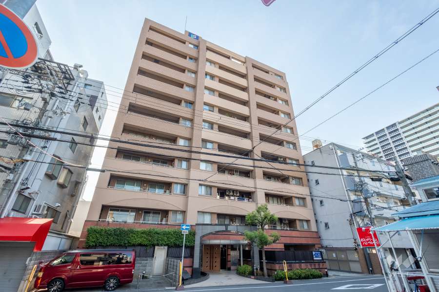 エステムコート天神橋の外観（南東側から）