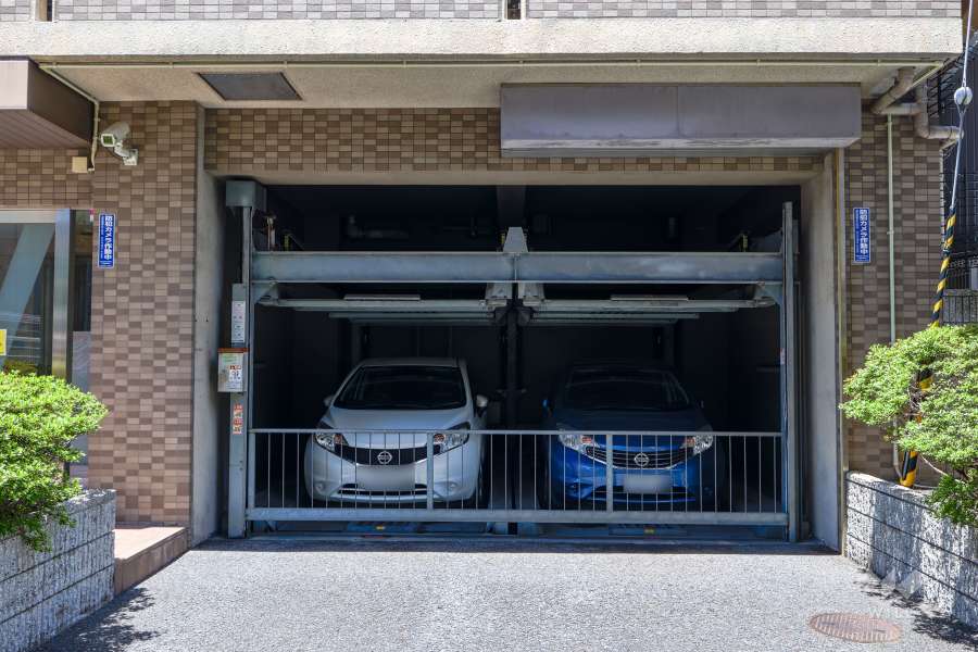 敷地内駐車場（屋内機械式）