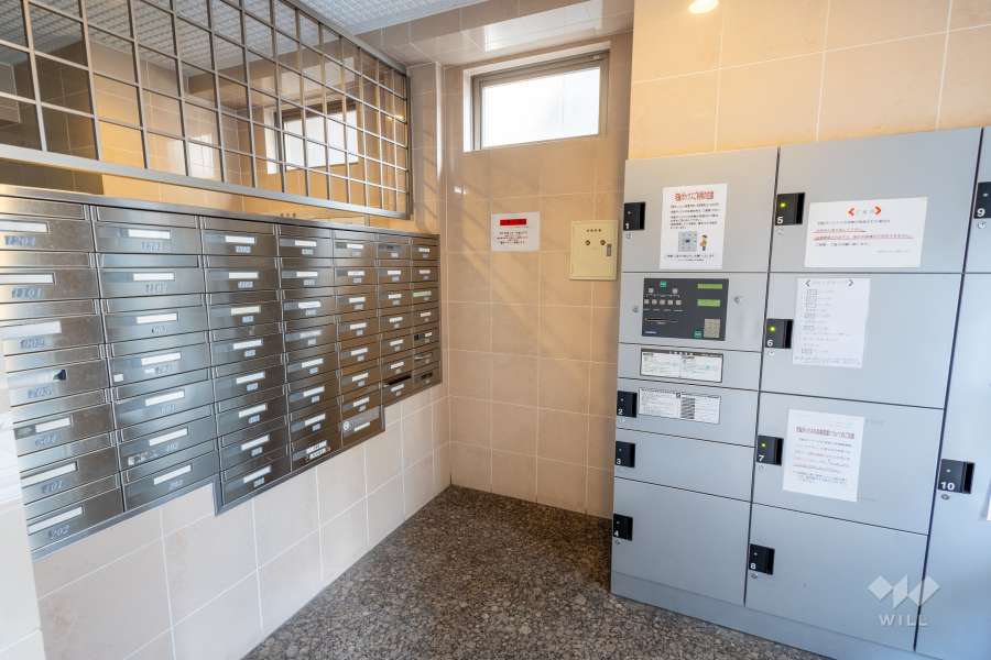 共用ポストと宅配ボックス