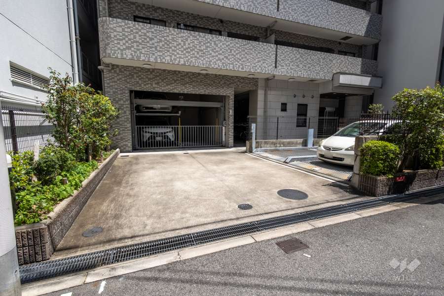 駐車場の出入り口