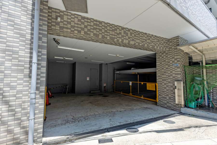 敷地内駐車場（屋内機械式）