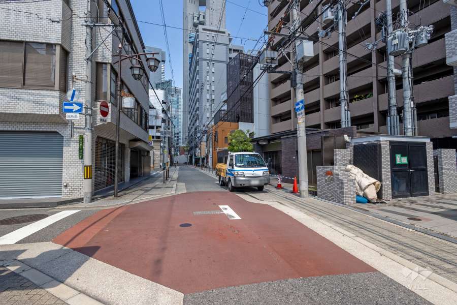 敷地南側の前面道路　