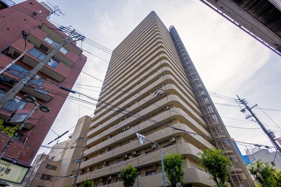 キングマンション天神橋1の外観（北東側から）