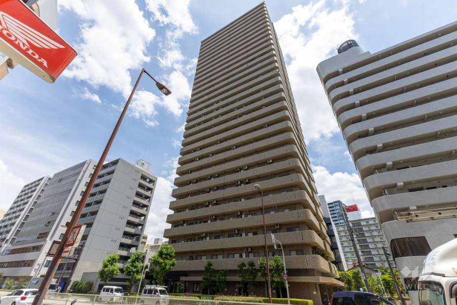 キングマンション天神橋2の外観（南西側から）