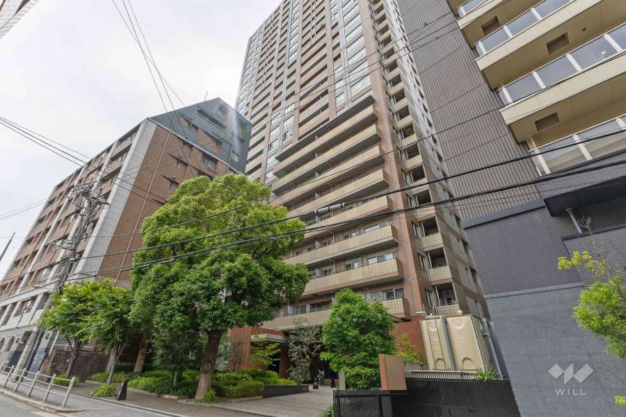 グランスイート中之島タワーの外観（東側から）