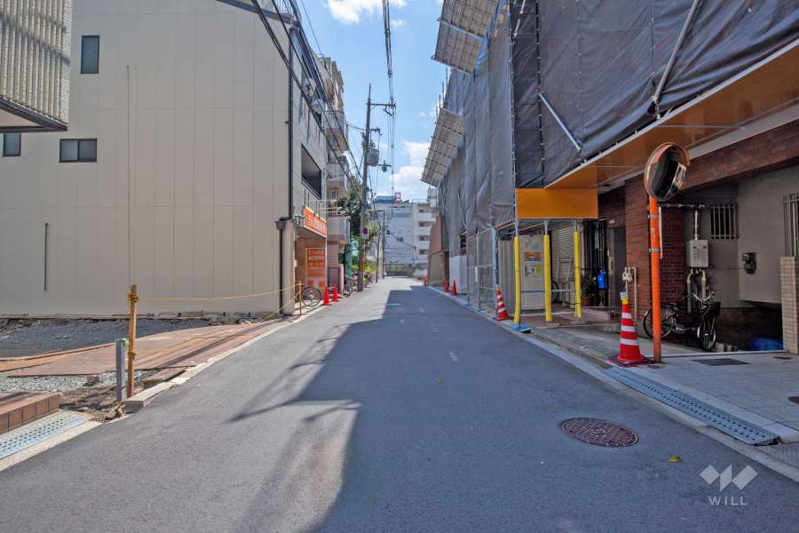 敷地東側の前面道路