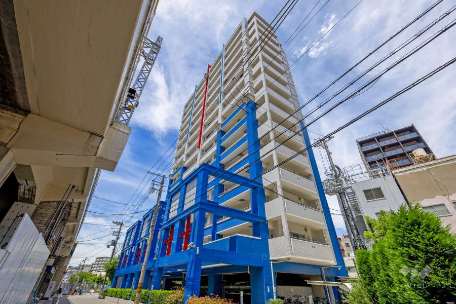 サンクタス梅田イノセントの外観（南東側から）