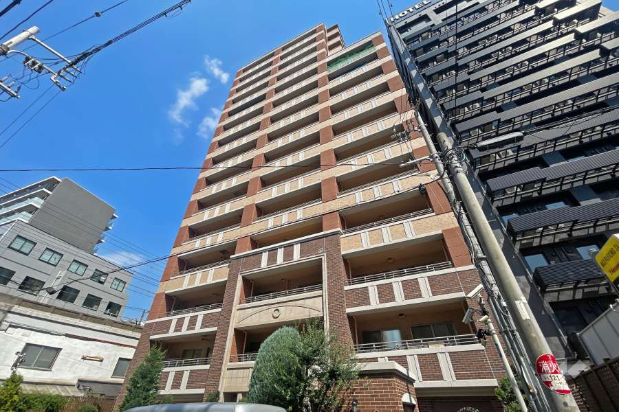 サンクタス梅田扇町パークの外観（西側から）