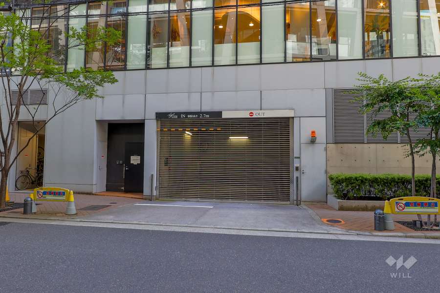 駐車場の出入口（リングシャッター付き）