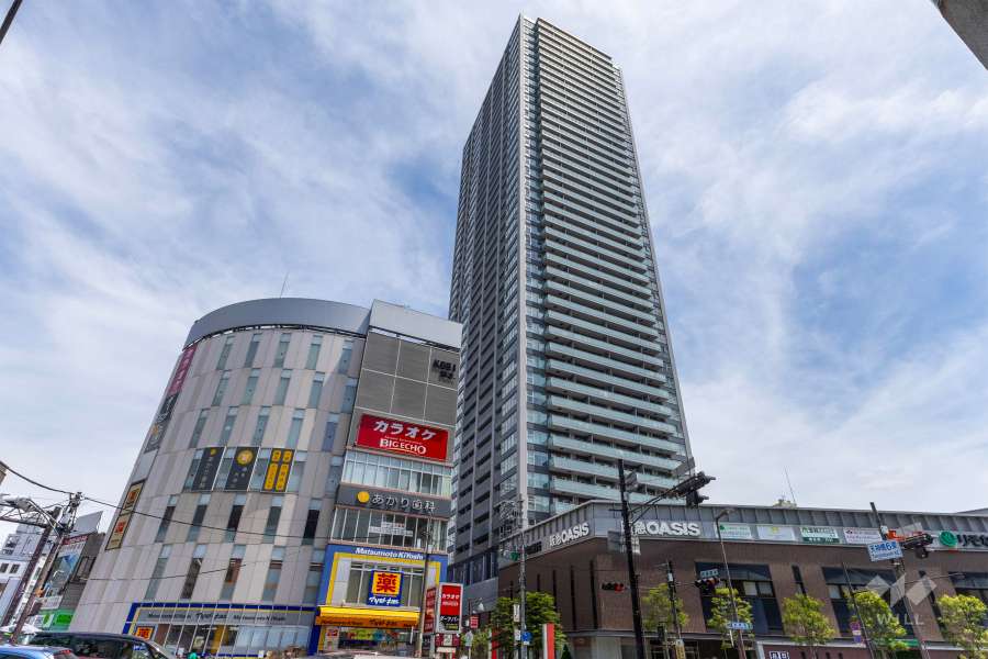 ジオタワー天六の外観（南側から）