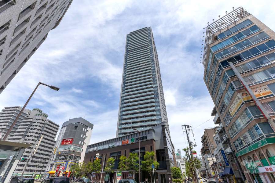 ジオタワー天六の外観（南東側から）