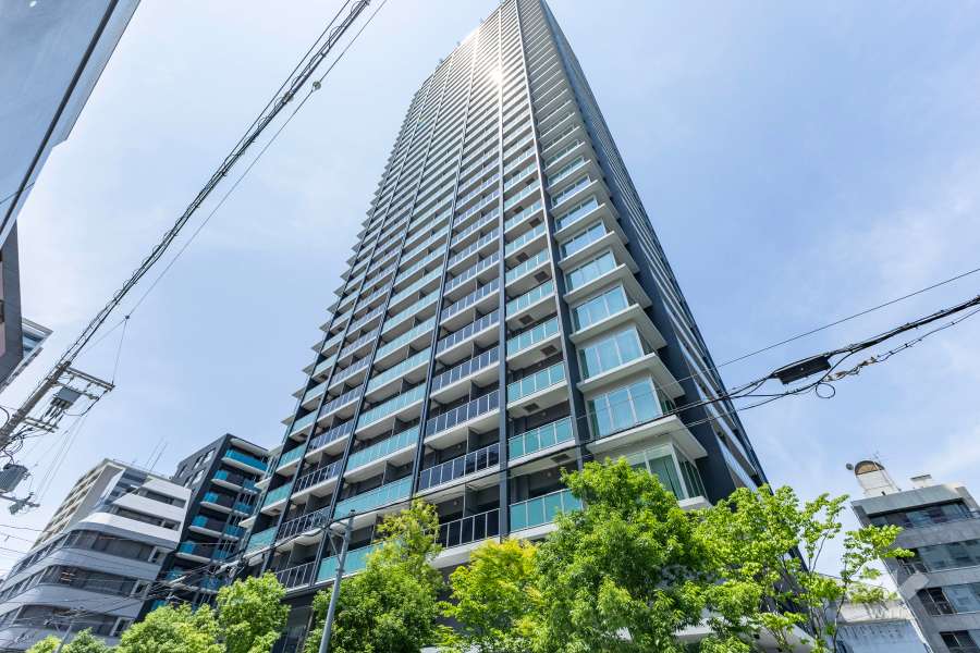 ジオタワー南森町の外観（南西側から）