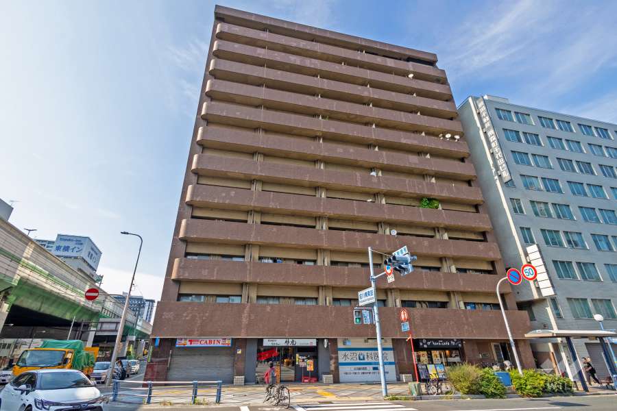 シティコーポ南森町の外観（南西側から）