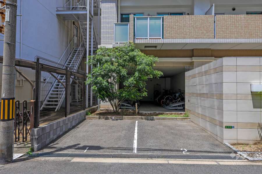 敷地内駐車場（屋外平面式）