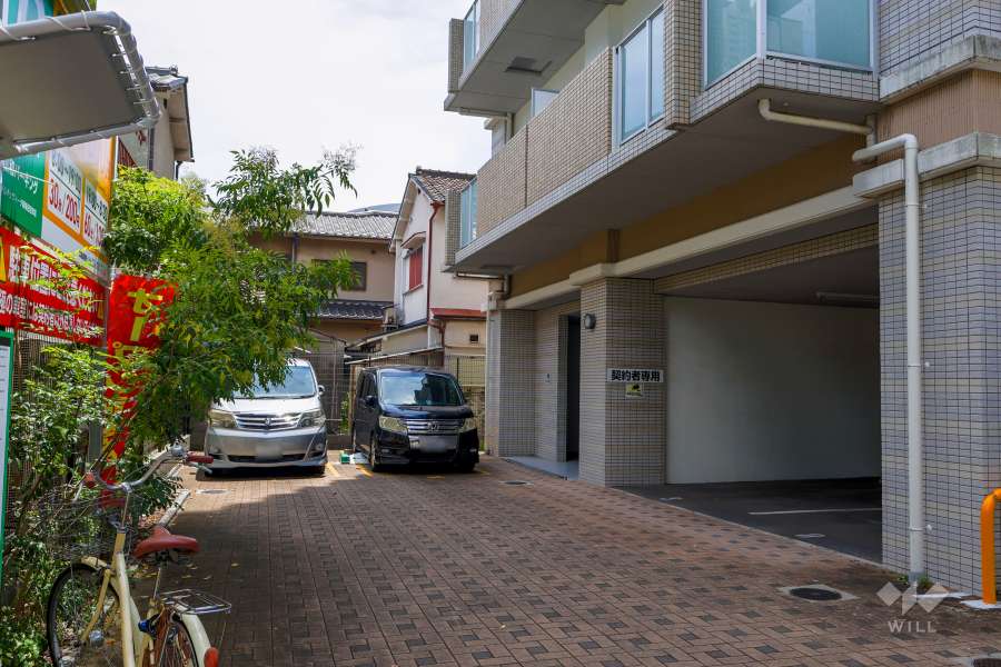 敷地内駐車場（屋外平面式）