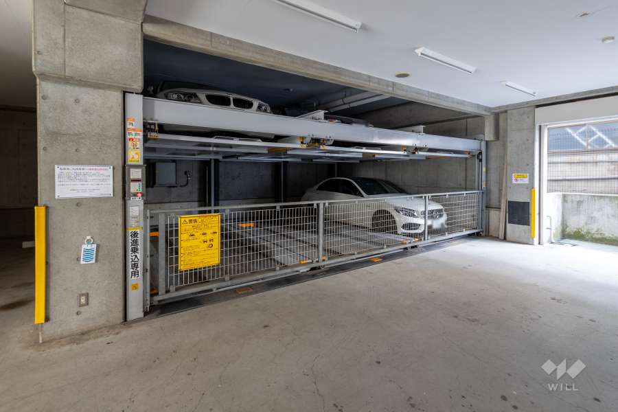 敷地内駐車場（屋内機械式）