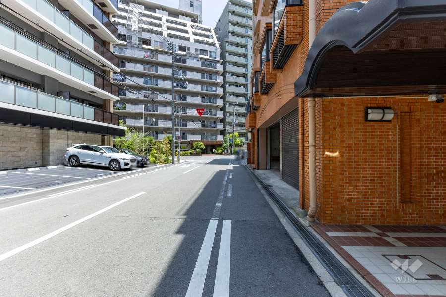 敷地北側の前面道路