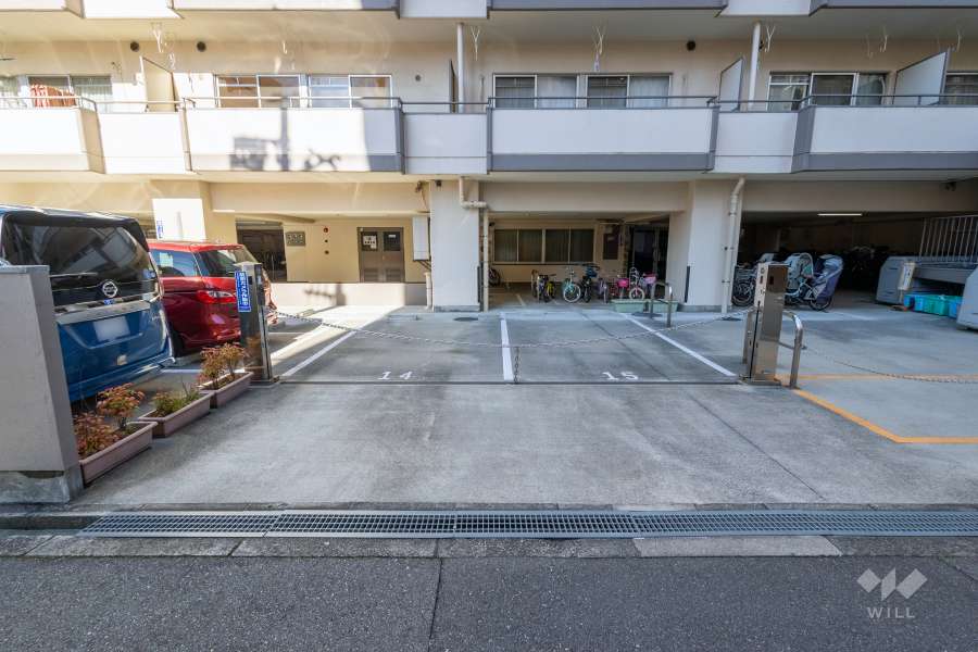 駐車場の出入り口